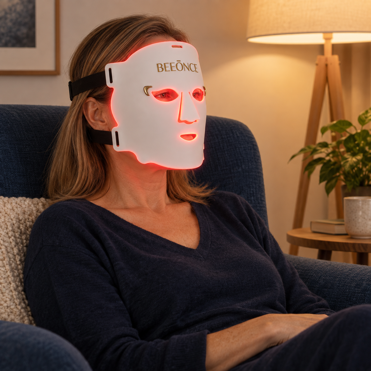 Beeonce™ 254-LED Red & Near-Infrared Face Mask
